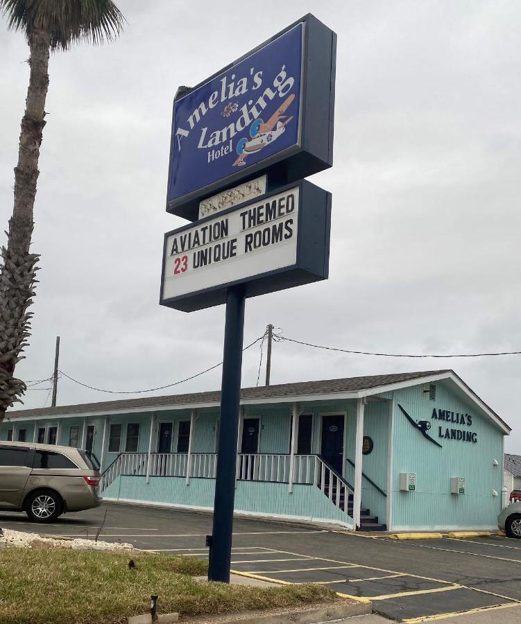 Amelia'S Landing Hotel Port Aransas Exterior photo