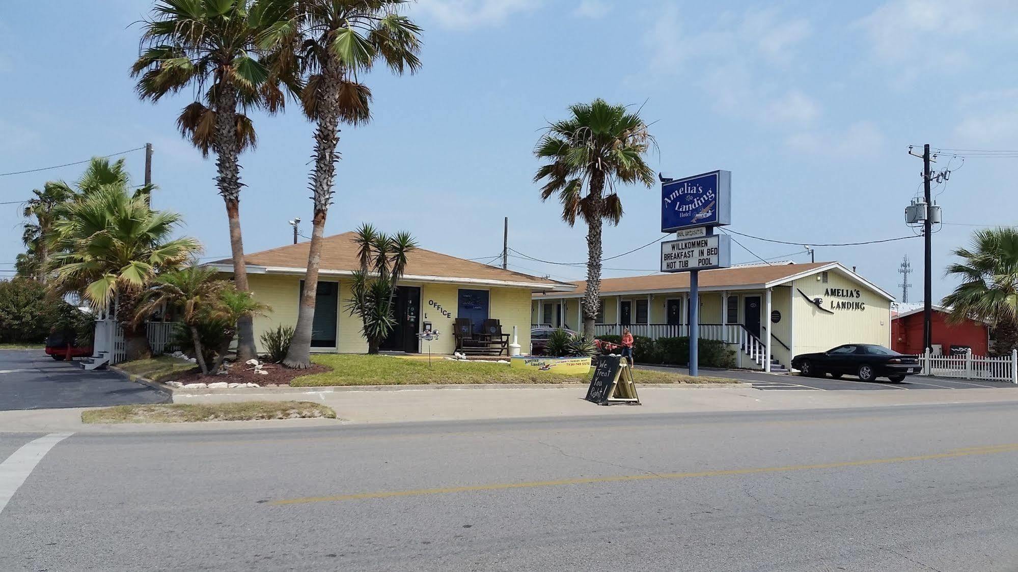 Amelia'S Landing Hotel Port Aransas Exterior photo